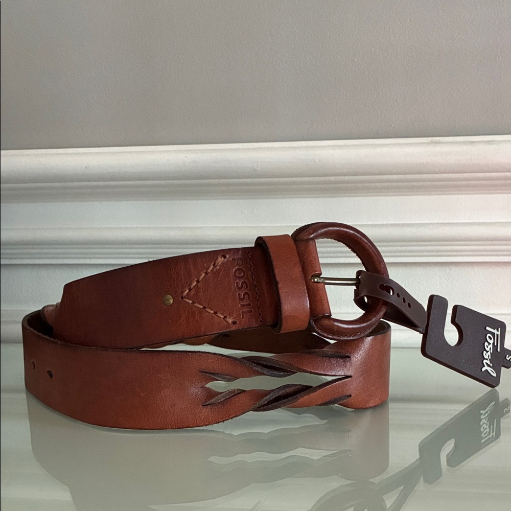 NWT $44 Fossil Covered Buckle Twist Leather Brown Jeans Belt Size S